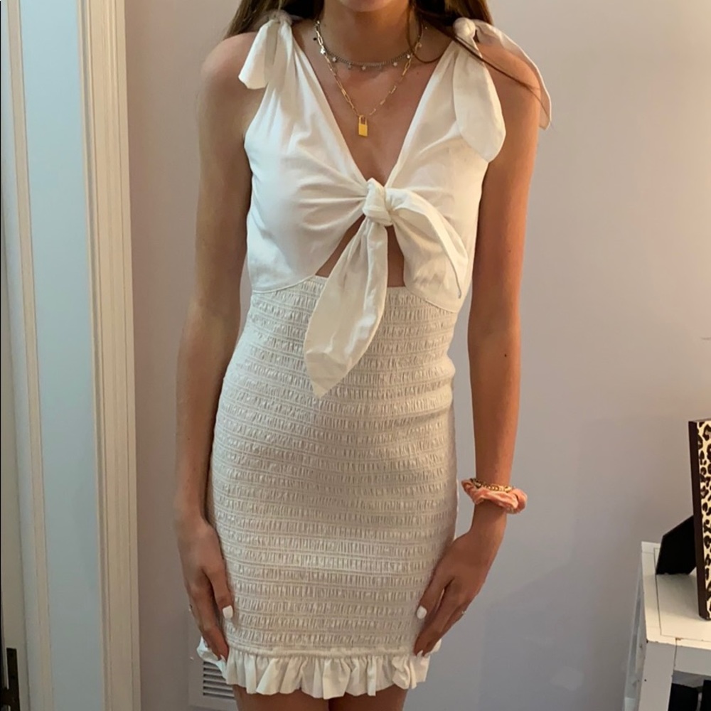 White smocked tie in front cut out dress Storia